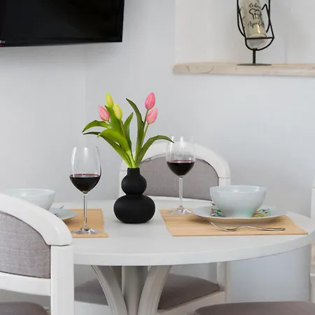 Franka With Pool Lägenhet