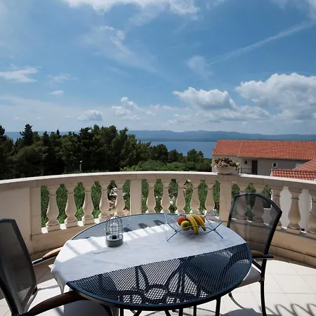 Franka With Pool * Bol