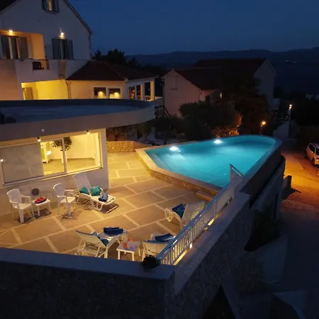 Franka With Pool