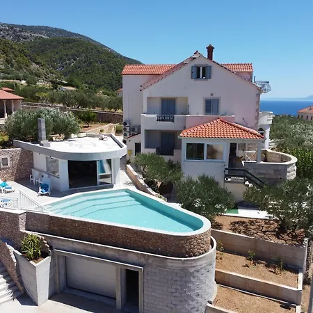 Apartamento Franka With Pool