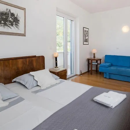Apartment Franka With Pool