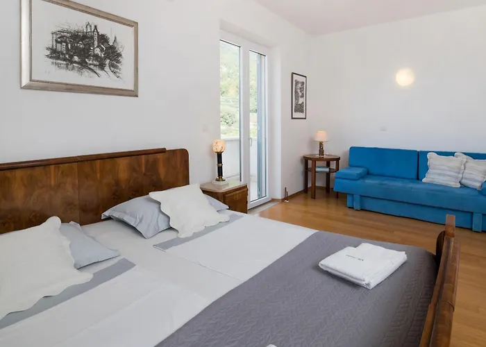 Апартаменты Franka With Pool