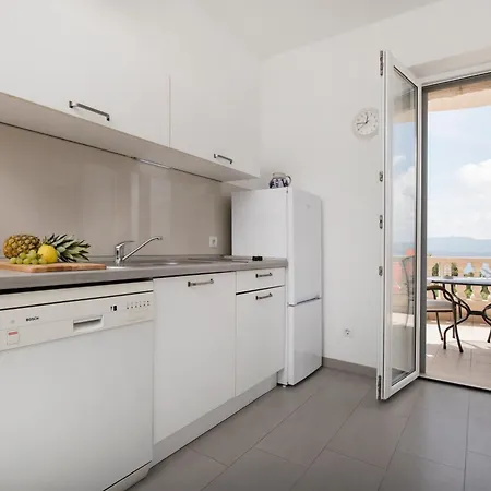 Apartman Franka With Pool Bol