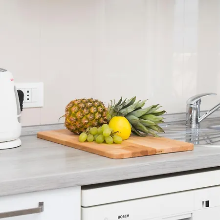 Franka With Pool Apartman Bol